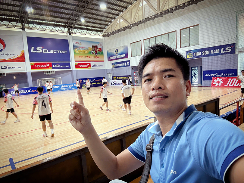 giai futsal u20 may lanh 24h
